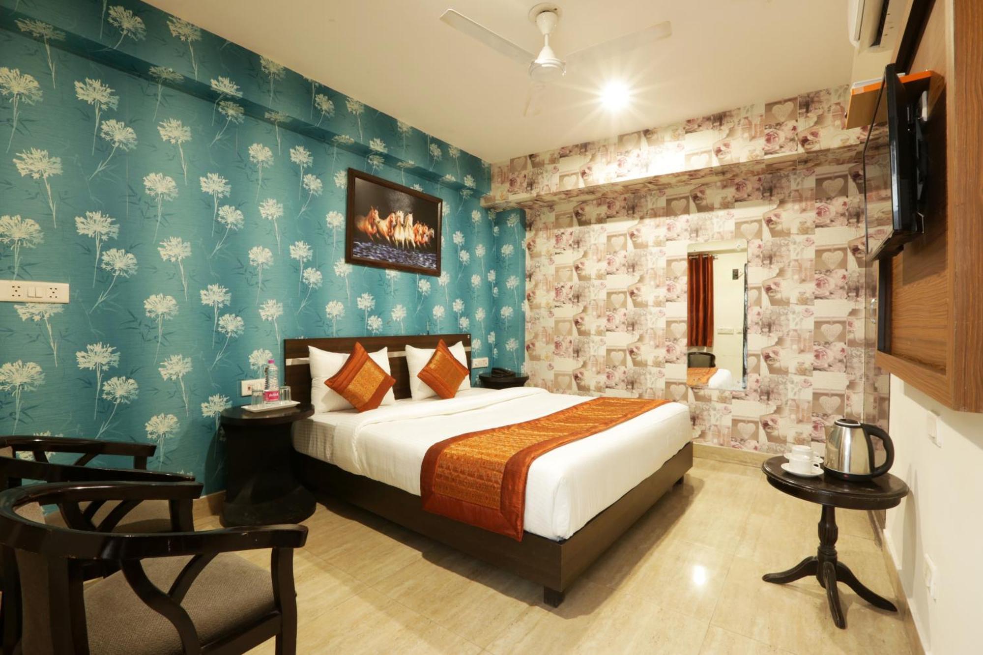 Hotel Sky View At Airport New Delhi Exterior photo